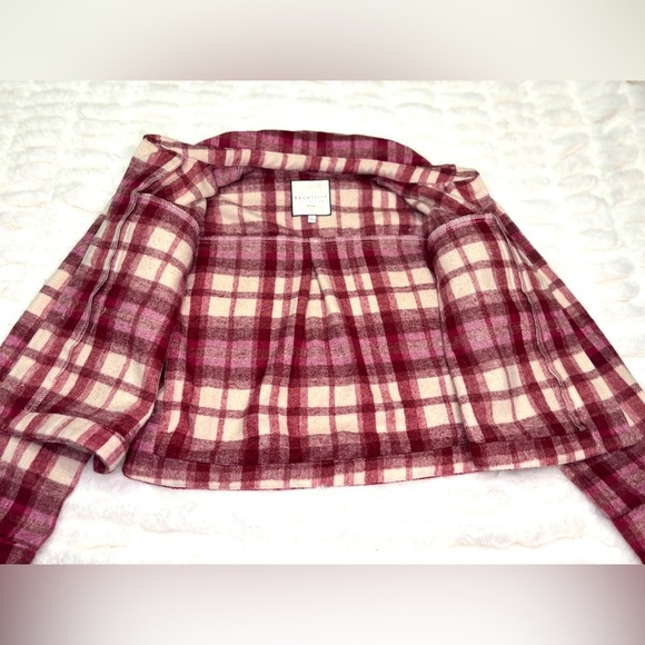Bagatelle Pink Plaid Cropped Wool Blend Women’s Small Jacket- Fuzzy & Soft - Picture 3 of 11